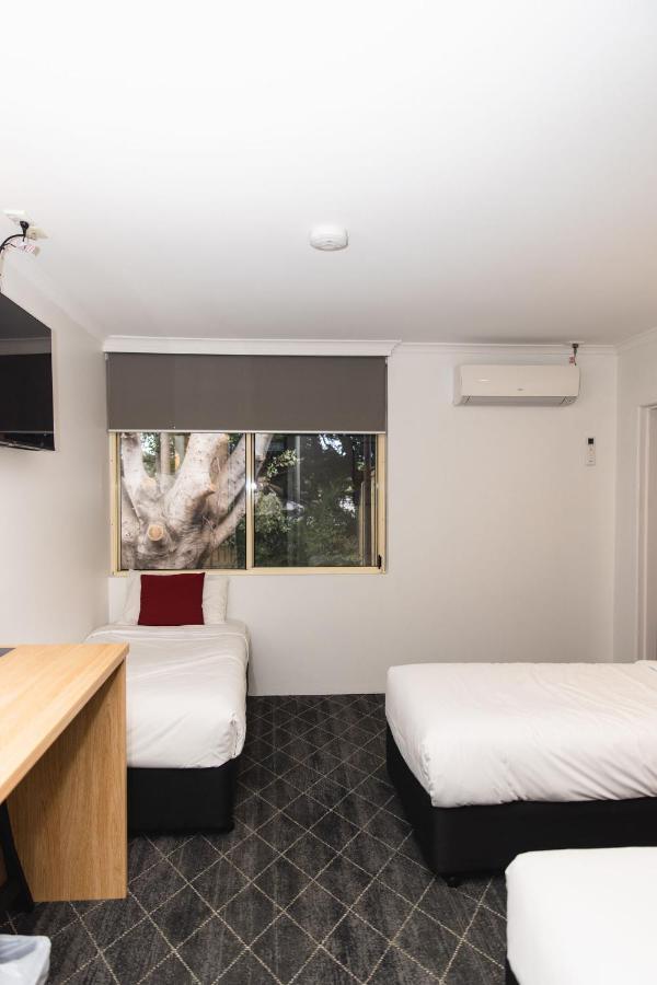 شيلهاربور Lakeview Hotel Motel المظهر الخارجي الصورة