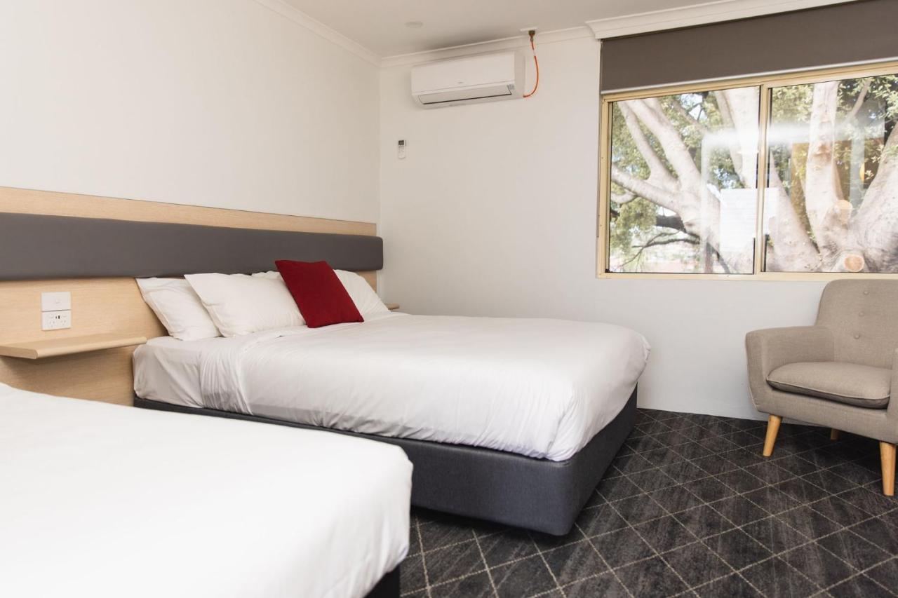 شيلهاربور Lakeview Hotel Motel المظهر الخارجي الصورة