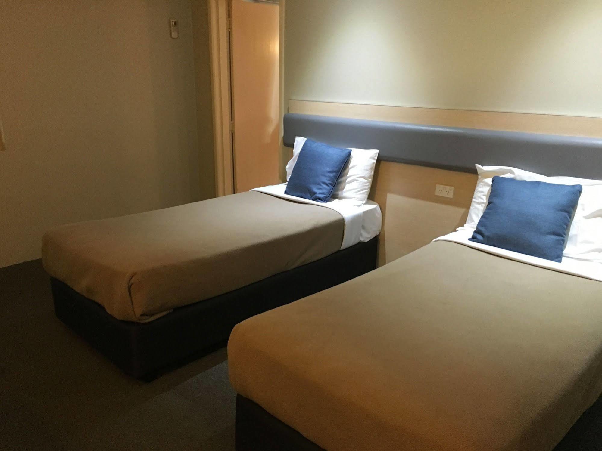 شيلهاربور Lakeview Hotel Motel المظهر الخارجي الصورة