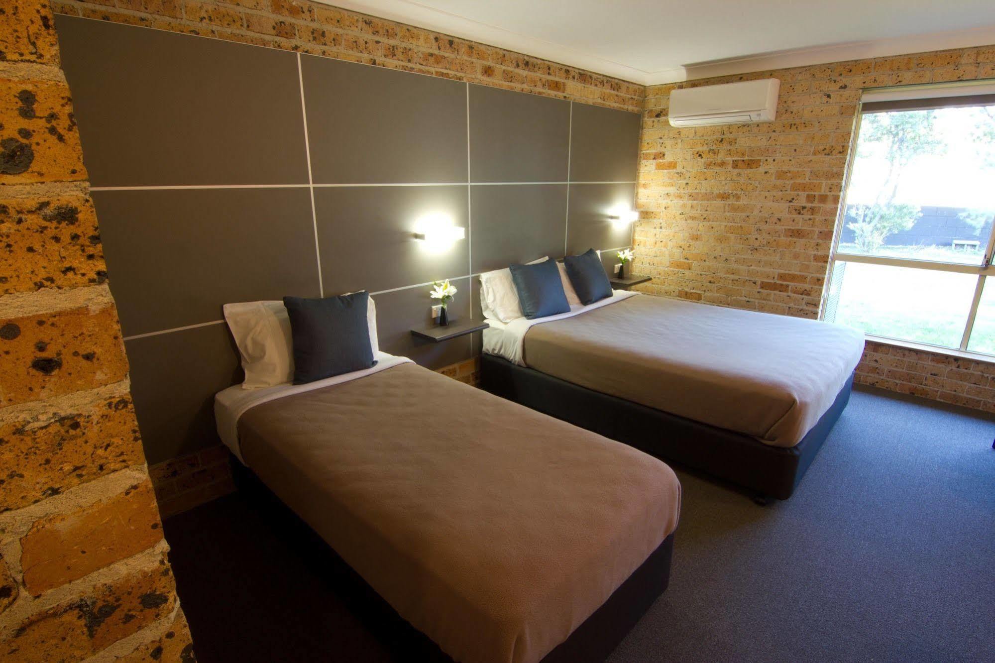 شيلهاربور Lakeview Hotel Motel المظهر الخارجي الصورة